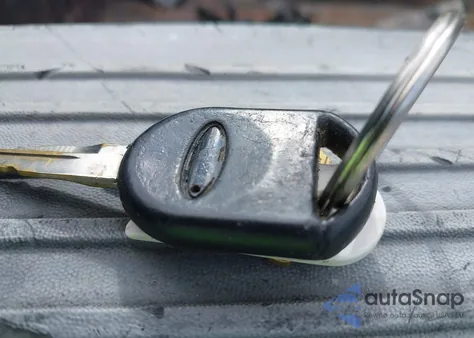 2004 Ford F150 z USA, uszkodzony, nr VIN 1FTRF12W44NC73643